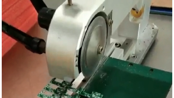 手動分板機廠家創(chuàng)精銳-設(shè)備終身維護