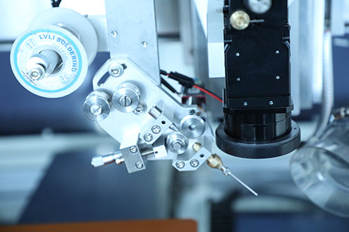 深圳全自動點(diǎn)膠機(jī)廠家