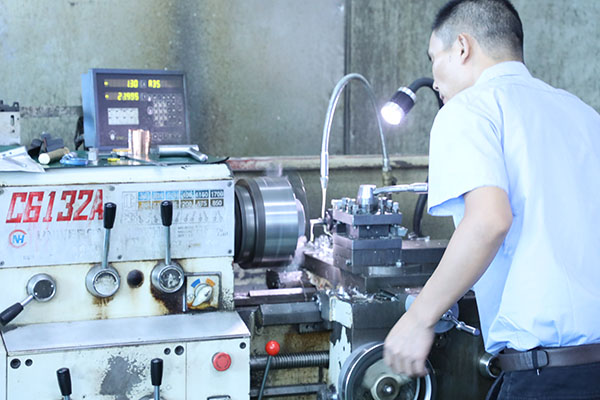 自動點膠機供應(yīng)商