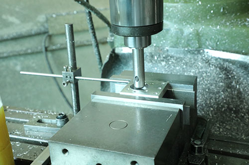 全自動(dòng)點(diǎn)膠機(jī)廠家