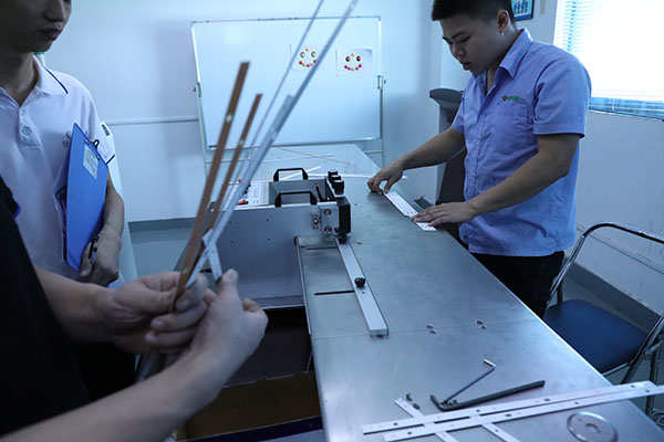 全自動分板機生產廠家質檢